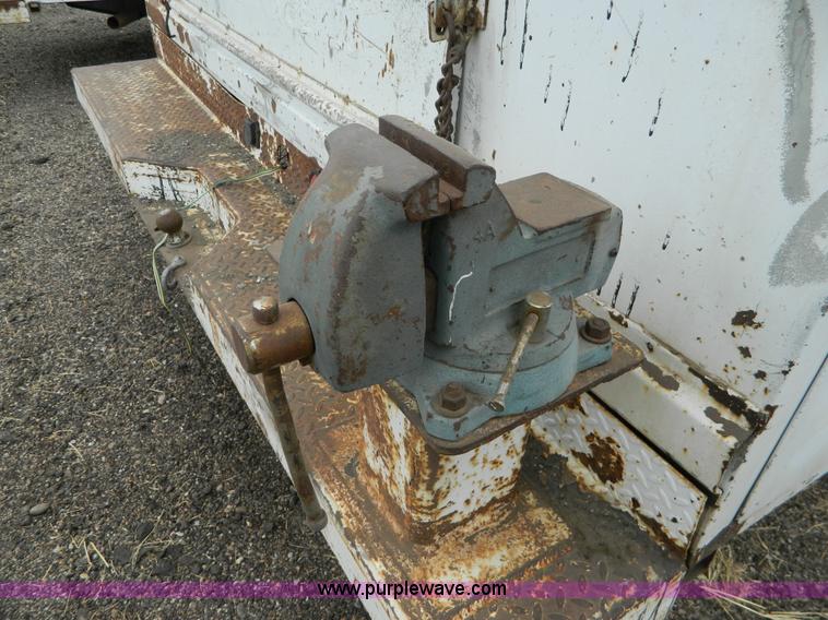 image for item K8226 2008 Ford F350 Super Duty service truck