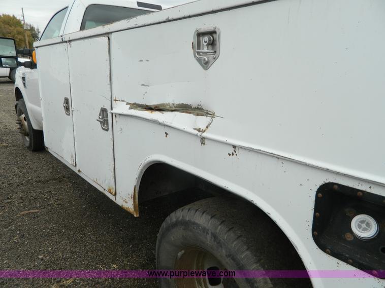 image for item K8226 2008 Ford F350 Super Duty service truck