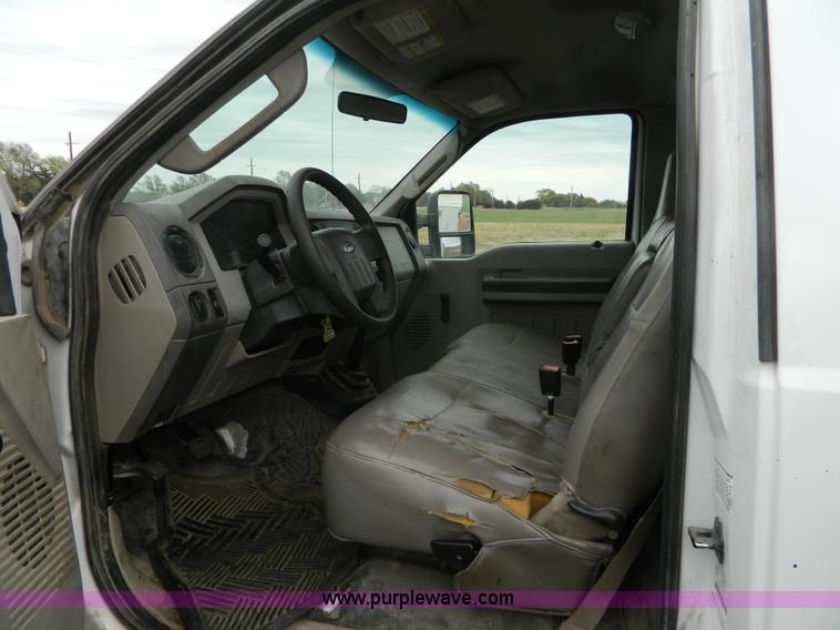 image for item K8226 2008 Ford F350 Super Duty service truck