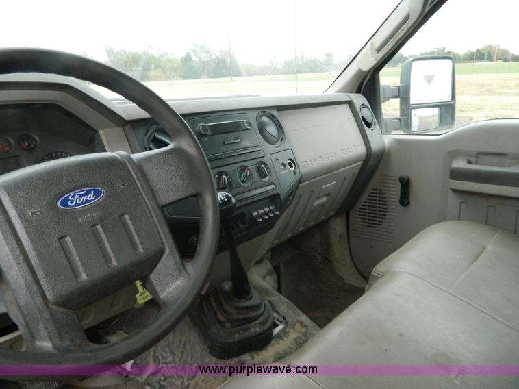 image for item K8226 2008 Ford F350 Super Duty service truck