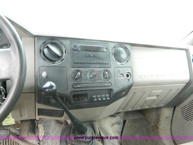 image for item K8226 2008 Ford F350 Super Duty service truck