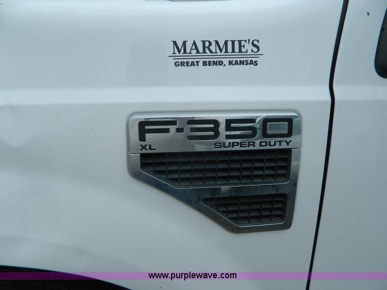 image for item K8226 2008 Ford F350 Super Duty service truck