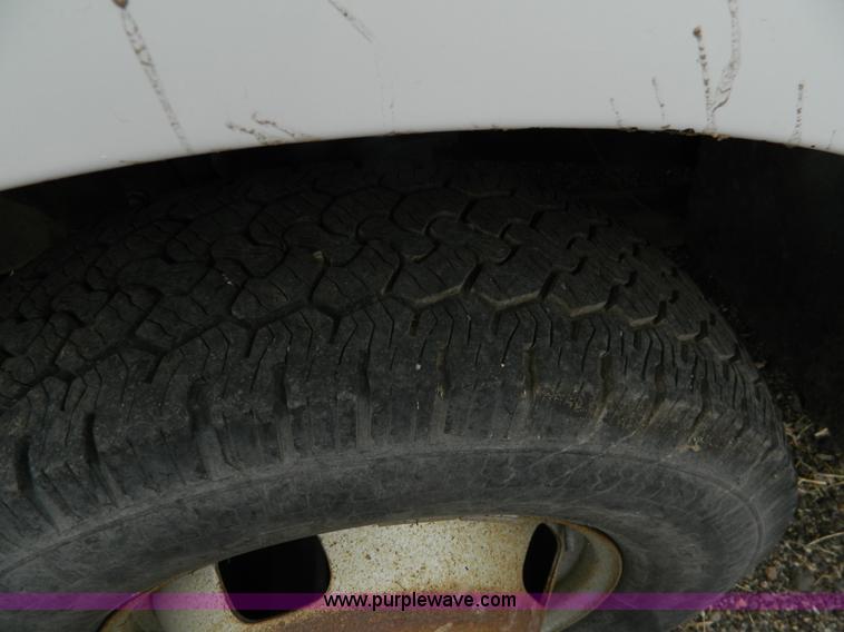 image for item K8227 2006 Ford F350 Super Duty utility truck