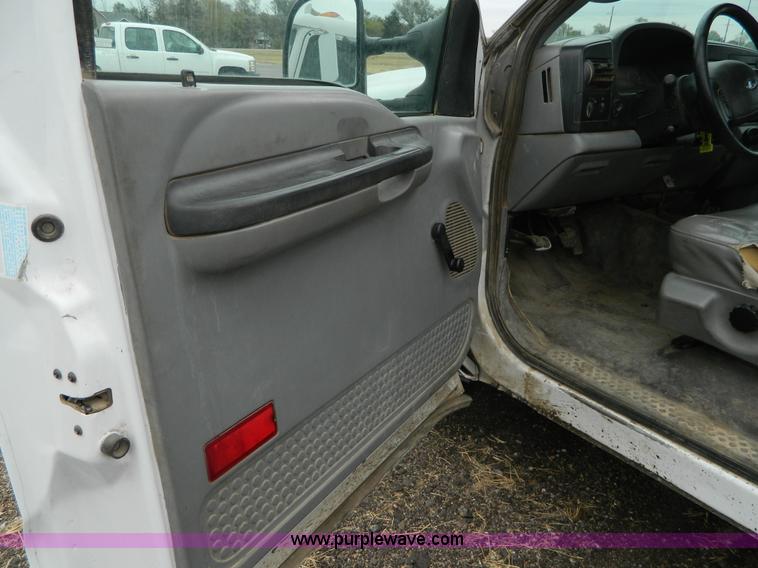 image for item K8227 2006 Ford F350 Super Duty utility truck