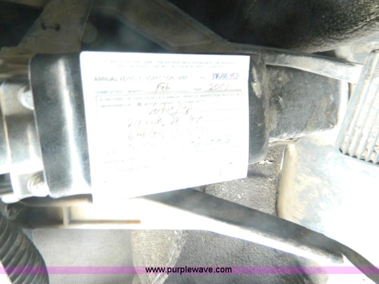 image for item K8228 1989 Freightliner FLD semi truck