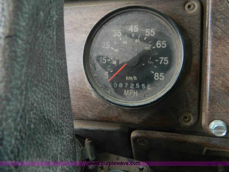 image for item K8228 1989 Freightliner FLD semi truck