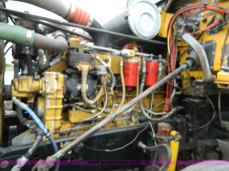 image for item K8228 1989 Freightliner FLD semi truck