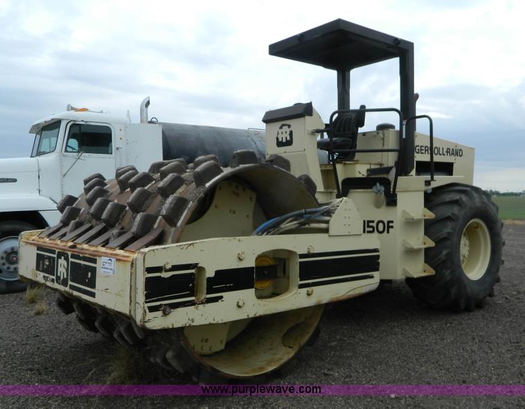 image for item K8229 1989 Ingersoll Rand SD150F single drum vibratory compactor