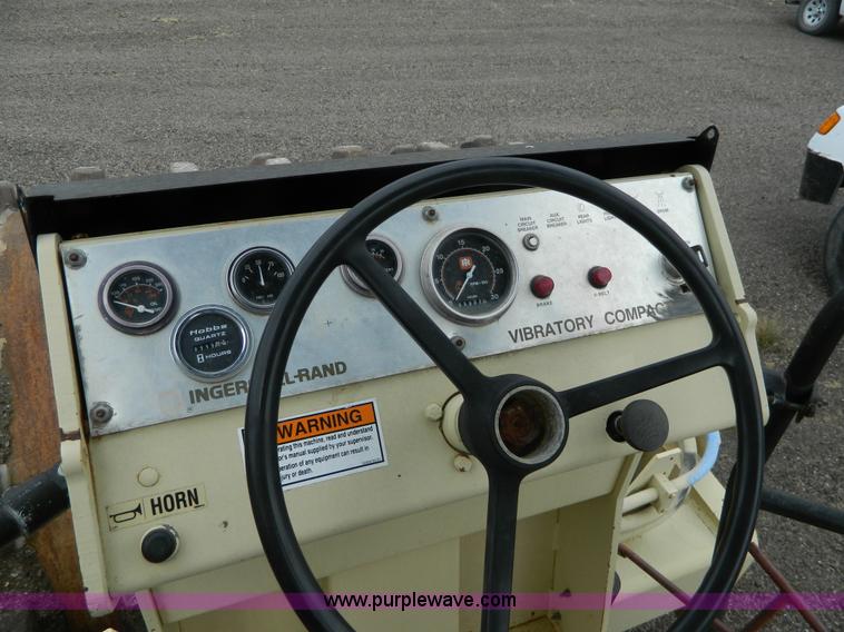 image for item K8229 1989 Ingersoll Rand SD150F single drum vibratory compactor