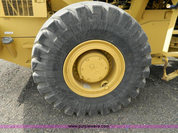 image for item K8230 1985 Komatsu WA450 wheel loader