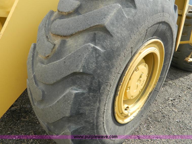 image for item K8230 1985 Komatsu WA450 wheel loader