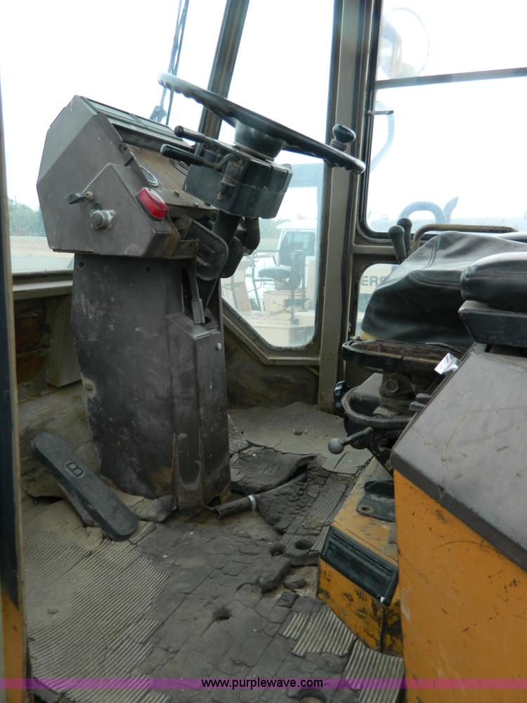 image for item K8230 1985 Komatsu WA450 wheel loader