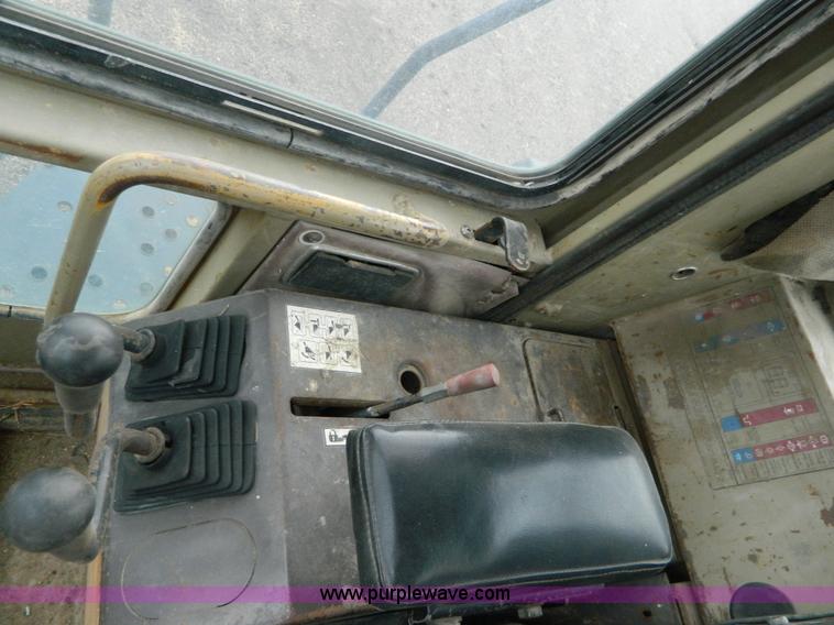 image for item K8230 1985 Komatsu WA450 wheel loader
