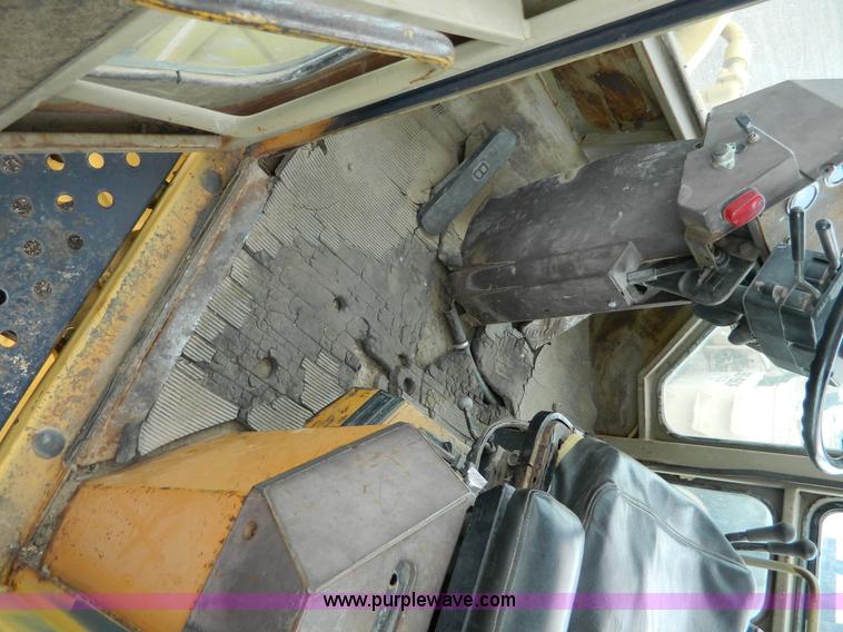 image for item K8230 1985 Komatsu WA450 wheel loader