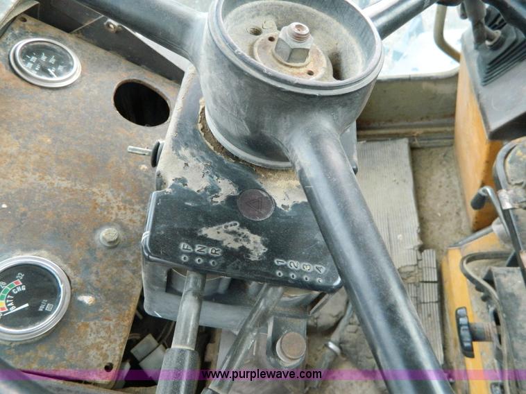 image for item K8230 1985 Komatsu WA450 wheel loader