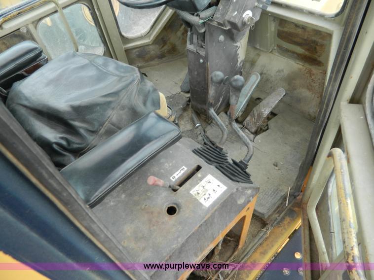 image for item K8230 1985 Komatsu WA450 wheel loader