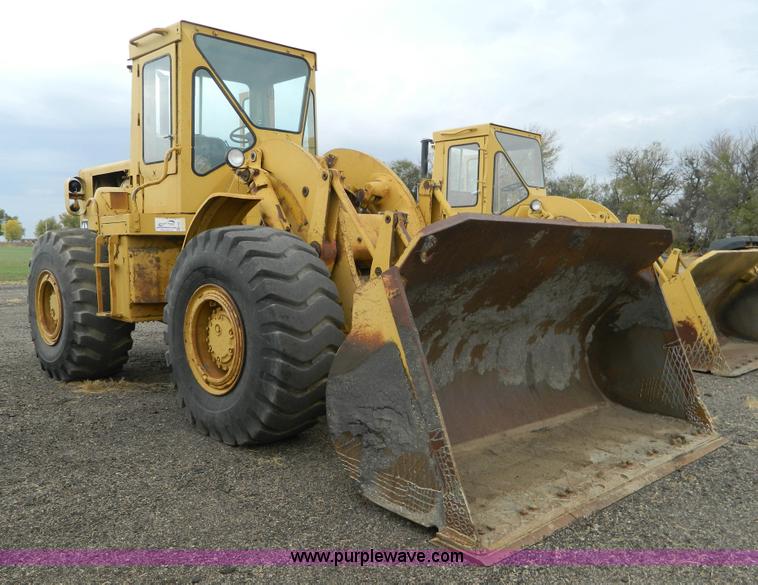 image for item K8231 1977 Caterpillar 966C wheel loader