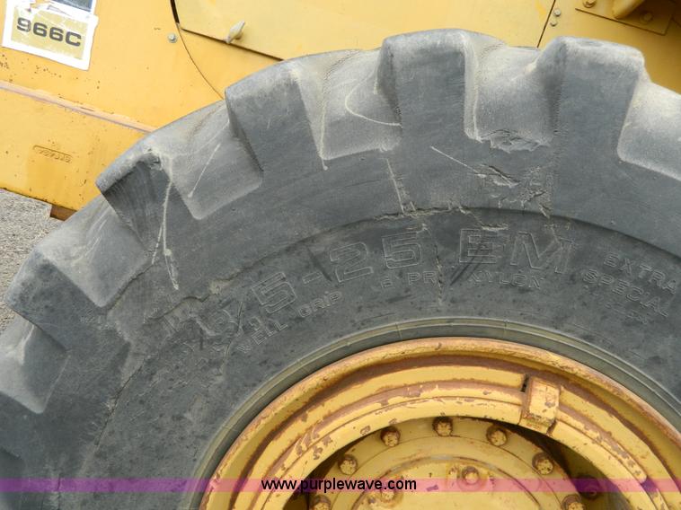 image for item K8231 1977 Caterpillar 966C wheel loader