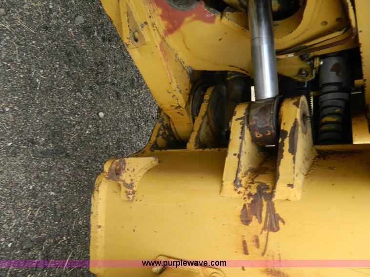 image for item K8231 1977 Caterpillar 966C wheel loader