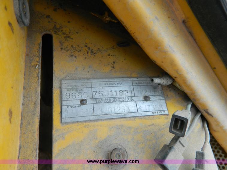 image for item K8231 1977 Caterpillar 966C wheel loader