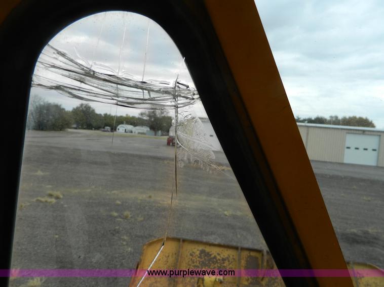 image for item K8231 1977 Caterpillar 966C wheel loader