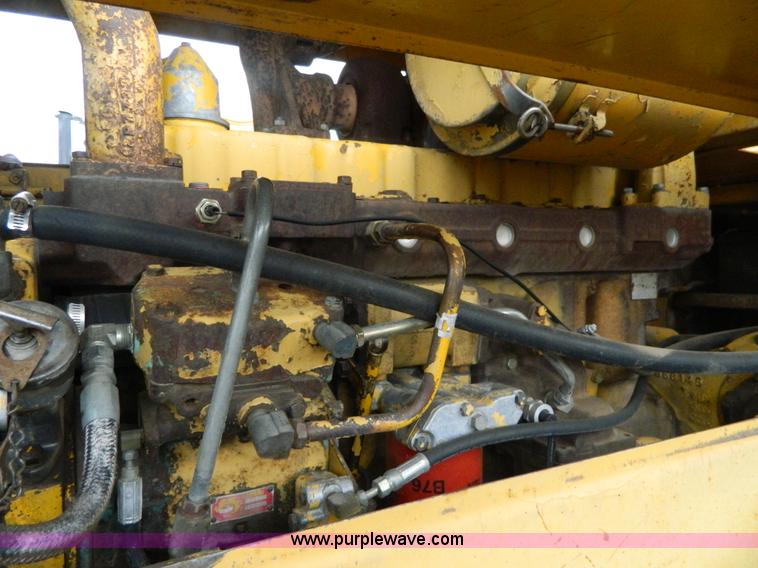 image for item K8231 1977 Caterpillar 966C wheel loader