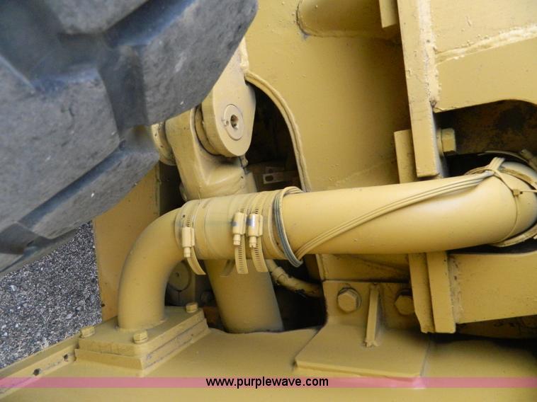 image for item K8232 1979 Caterpillar 950 wheel loader
