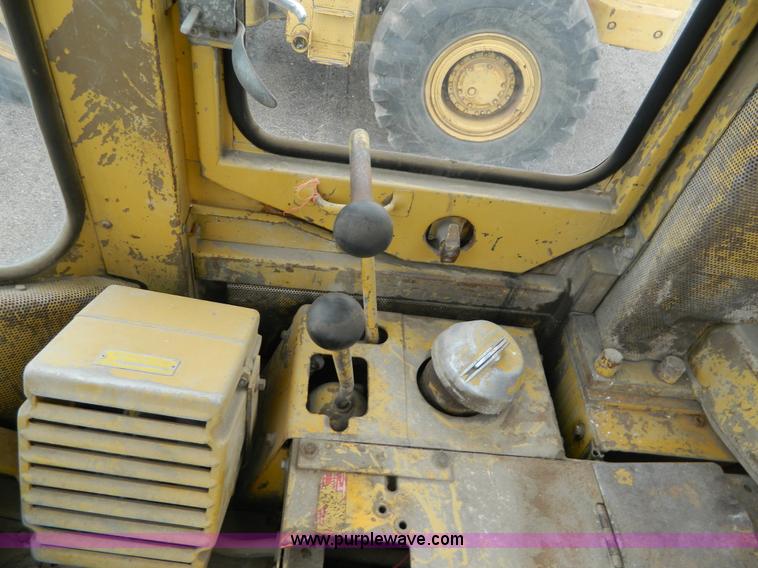 image for item K8232 1979 Caterpillar 950 wheel loader