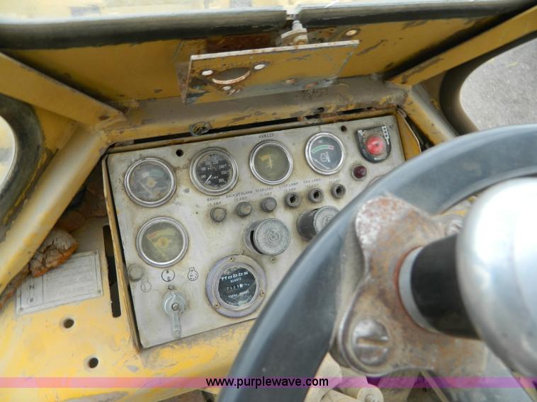 image for item K8232 1979 Caterpillar 950 wheel loader