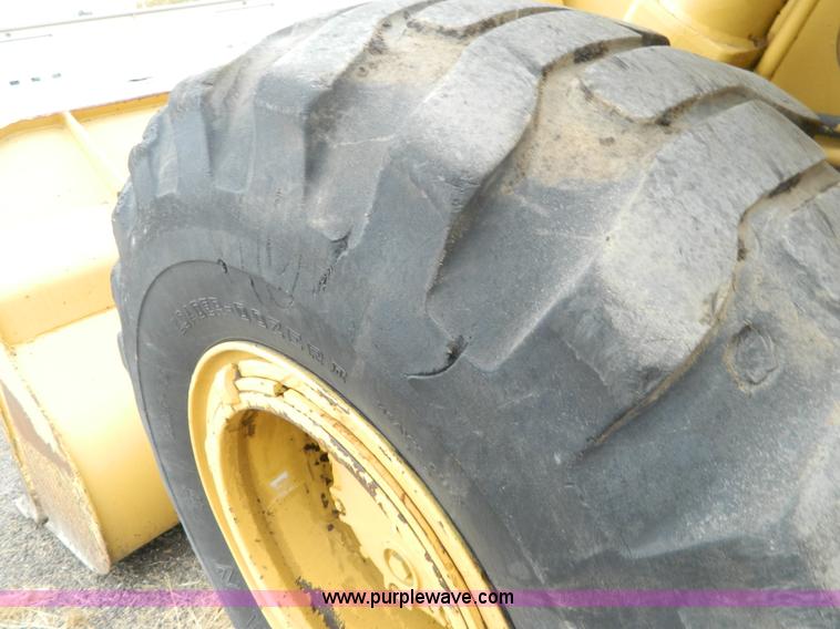image for item K8232 1979 Caterpillar 950 wheel loader
