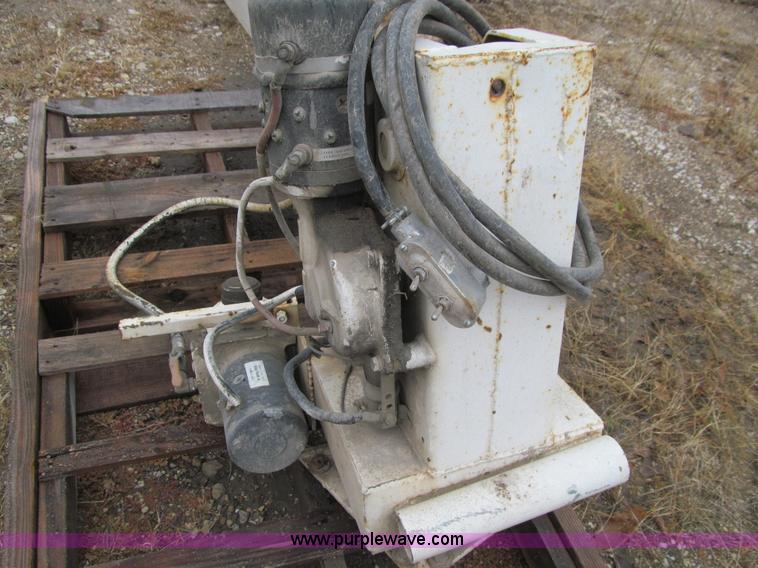 image for item L1802 Venco ET5500M service crane