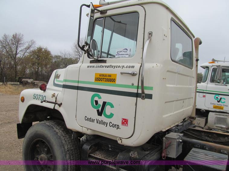 image for item L1804 1984 Mack DM685S cab and chassis