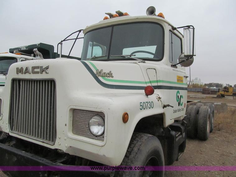 image for item L1804 1984 Mack DM685S cab and chassis