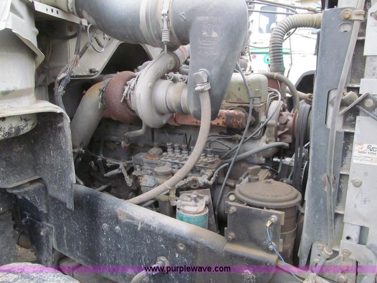 image for item L1804 1984 Mack DM685S cab and chassis