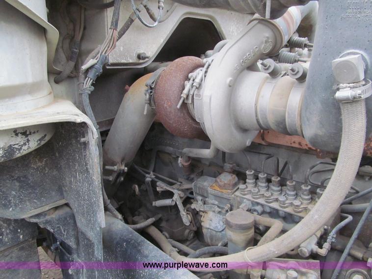 image for item L1804 1984 Mack DM685S cab and chassis