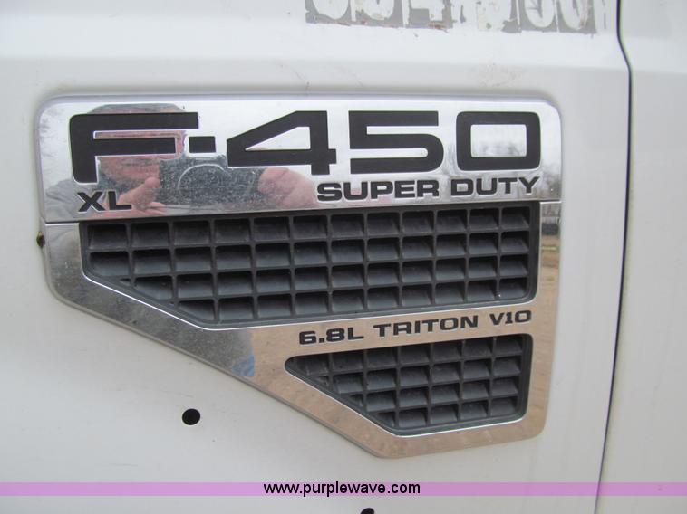 image for item L1808 2008 Ford F450 XL Super Duty flatbed truck