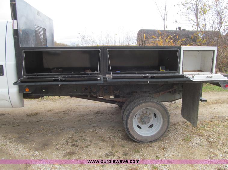 image for item L1808 2008 Ford F450 XL Super Duty flatbed truck