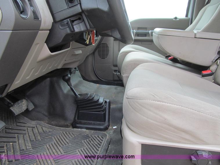 image for item L1808 2008 Ford F450 XL Super Duty flatbed truck