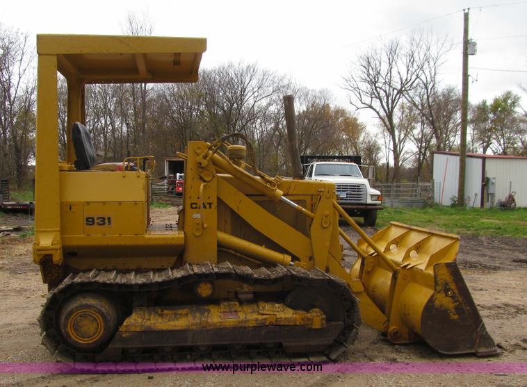 image for item L1809 1979 Caterpillar 931 track loader