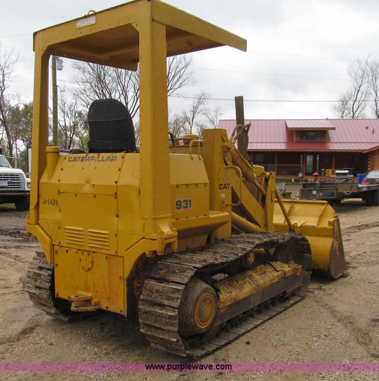 image for item L1809 1979 Caterpillar 931 track loader