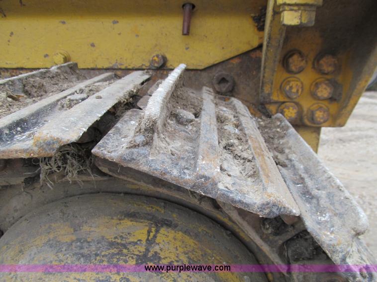 image for item L1809 1979 Caterpillar 931 track loader
