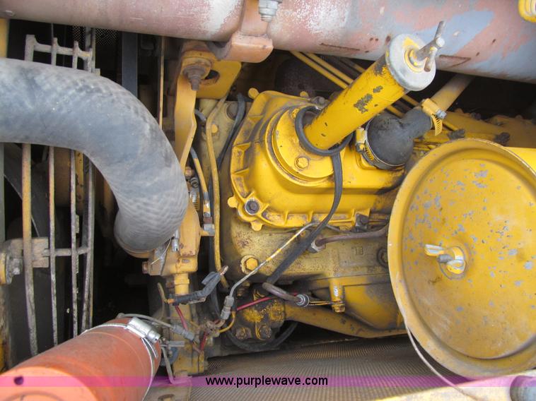 image for item L1809 1979 Caterpillar 931 track loader