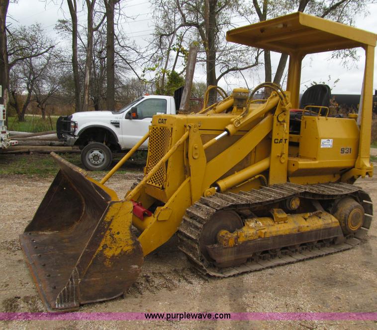 image for item L1809 1979 Caterpillar 931 track loader