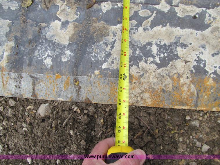 image for item L1810 1999 Mustang 2070 skid steer