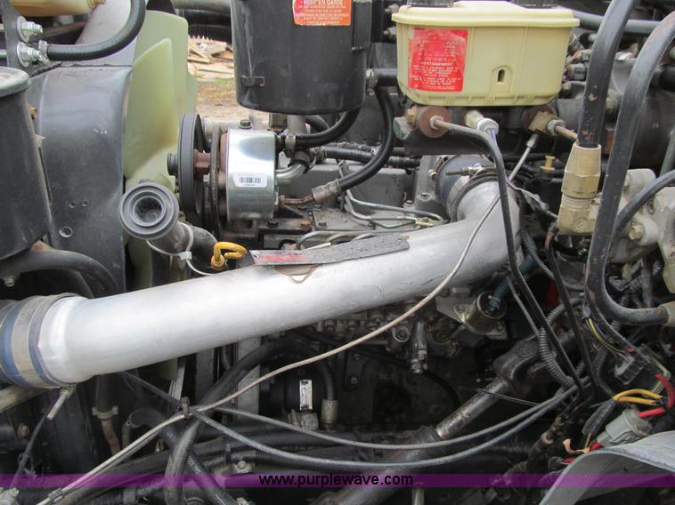 image for item L1811 1997 Ford F800 flatbed truck