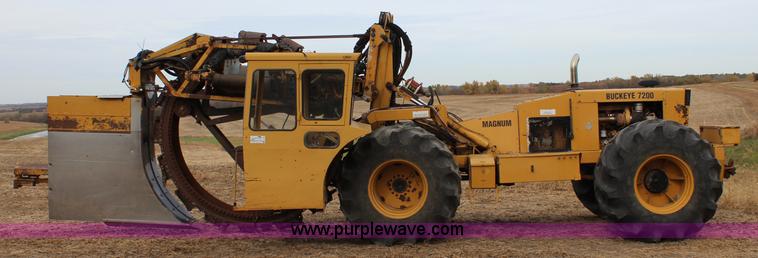 image for item L2435 2001 Buckeye 7200 Magnum drainage tile wheel trencher