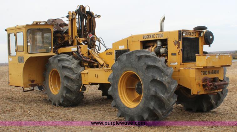 image for item L2435 2001 Buckeye 7200 Magnum drainage tile wheel trencher