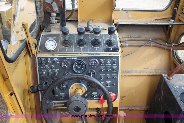 image for item L2435 2001 Buckeye 7200 Magnum drainage tile wheel trencher