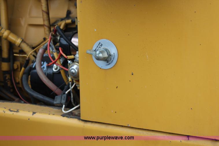 image for item L2435 2001 Buckeye 7200 Magnum drainage tile wheel trencher