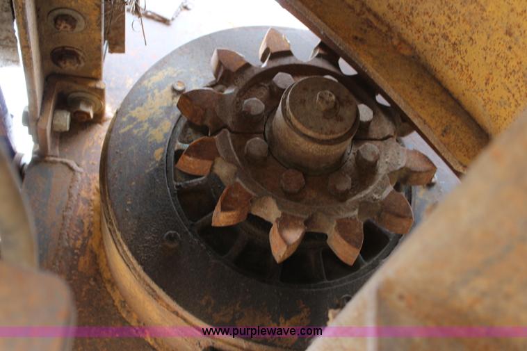 image for item L2435 2001 Buckeye 7200 Magnum drainage tile wheel trencher